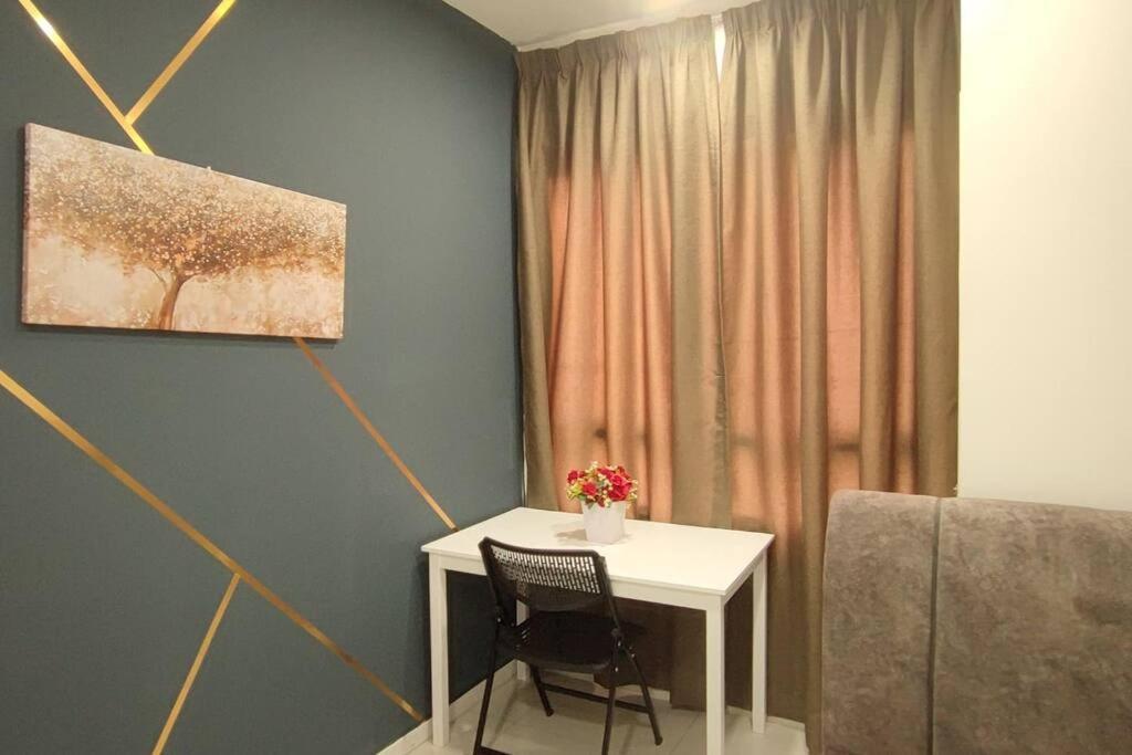 Hzb301-Selfcheck-In-Wi-Fi- Netflix- Parking- Pool-2 Bedroom- Klia, 7099 Sepang Exterior foto